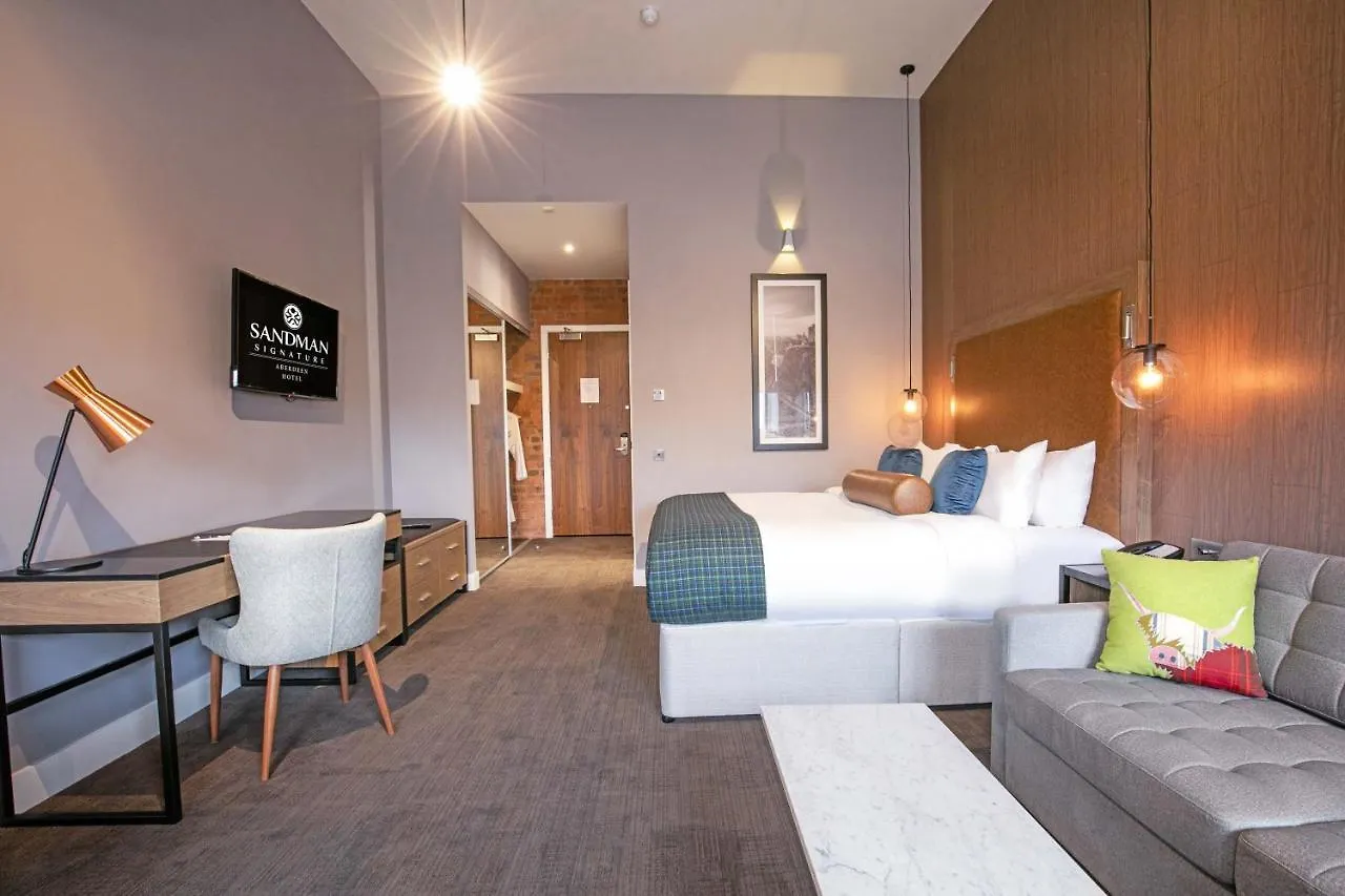 Sandman Signature Aberdeen Hotel & Spa 4*,