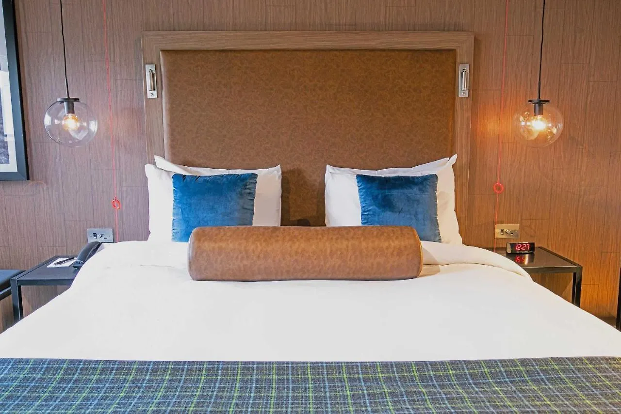 Sandman Signature Aberdeen Hotel & Spa 4*,